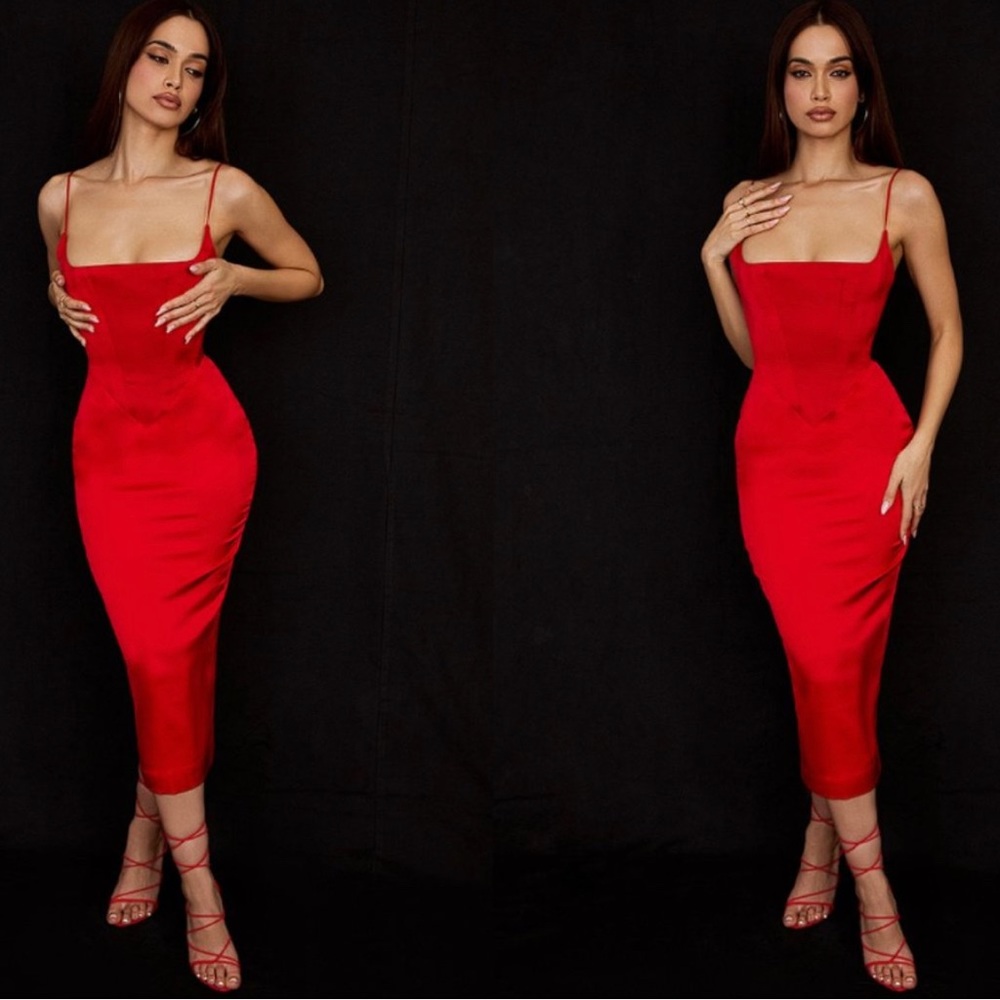 HOUSE OF CB 'Anais' Red Satin Pointed Corset Midi Dress - Picture 3 of 10